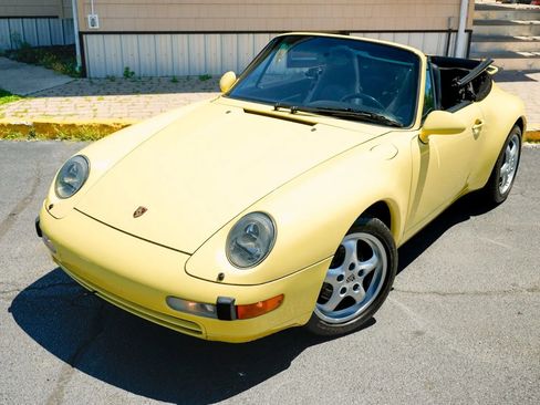 Used 1997 Porsche 911 Carrera RWD image 9