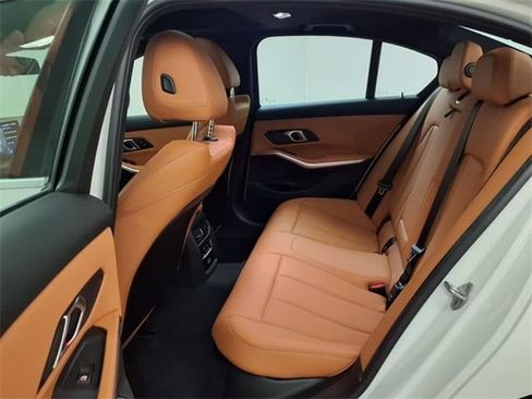 Used 2025 BMW 330i xDrive Sedan w/ Premium Package image 14