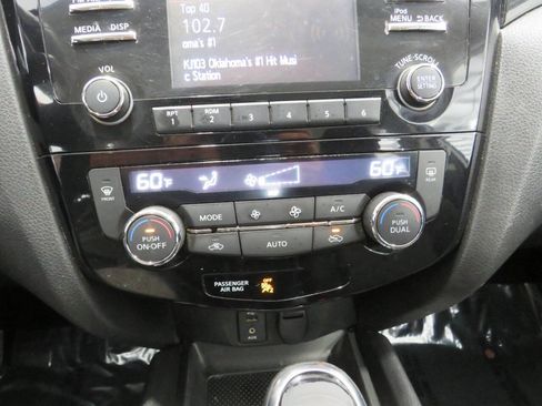 Used 2017 Nissan Rogue Sport SV w/ SV All-Weather Package image 22