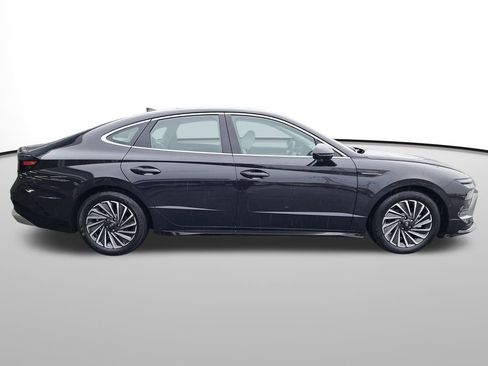 New 2025 Hyundai Sonata Limited image 4