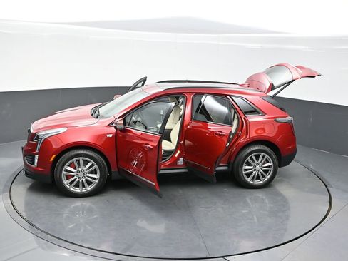 New 2025 Cadillac XT5 Sportv w/ LPO, Floor Liner Package image 36