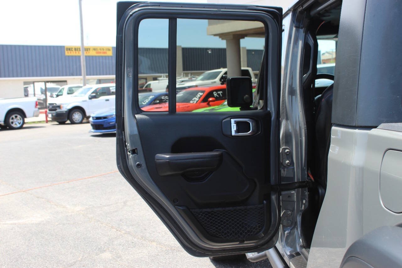 Used 2020 Jeep Gladiator Rubicon w/ LED Lighting Group AWD/4WD image 15