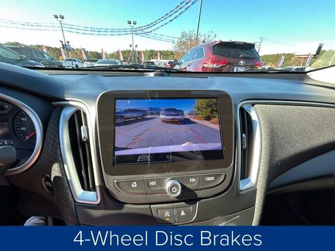 Used 2024 Chevrolet Malibu LT image 34