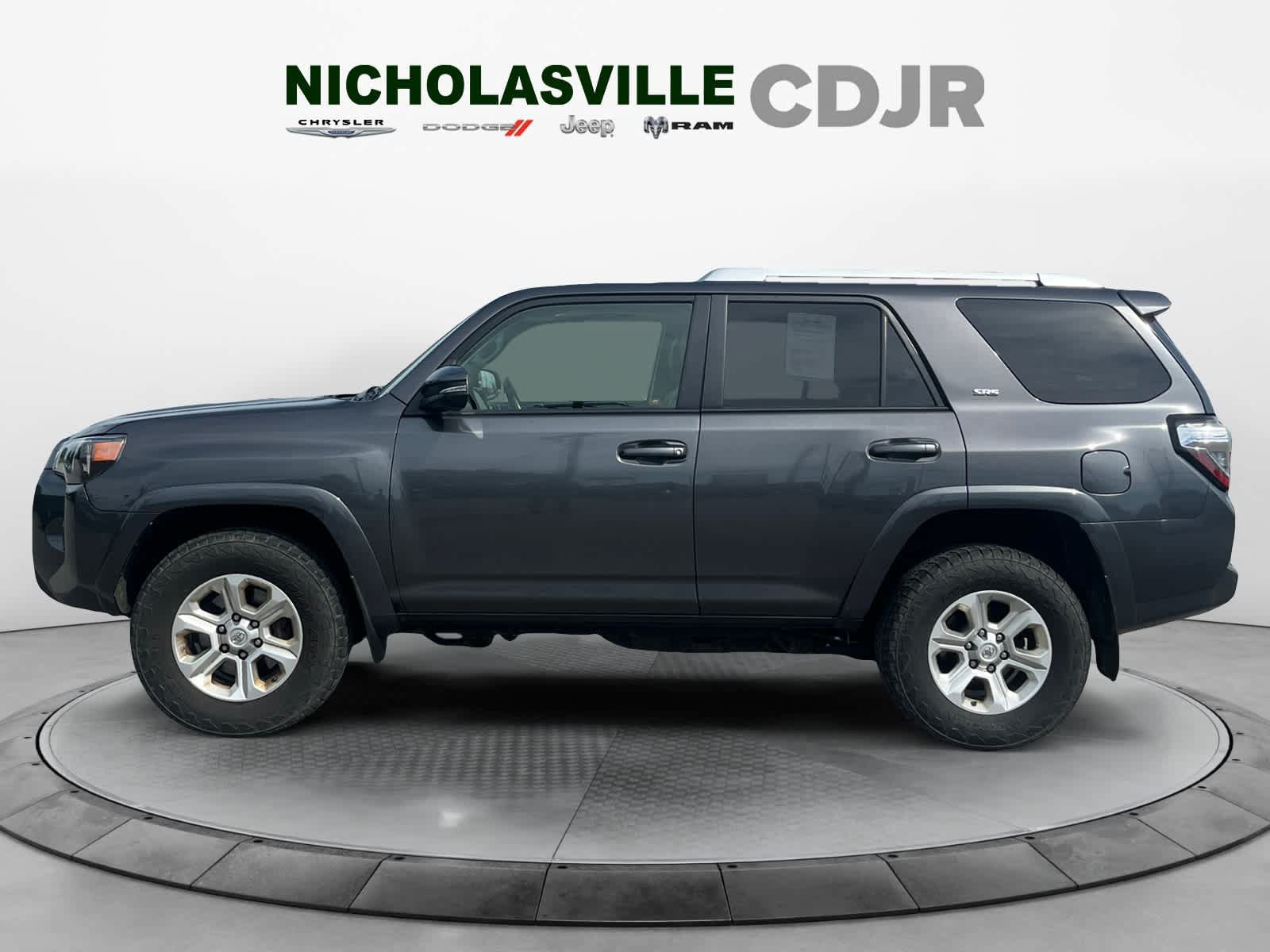 Used 2016 Toyota 4Runner SR5 Premium AWD/4WD image 2