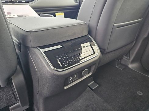 New 2026 INFINITI QX80 Luxe image 23