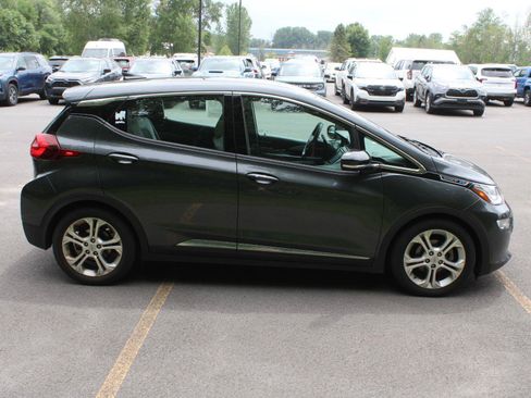 Used 2021 Chevrolet Bolt LT FWD image 4