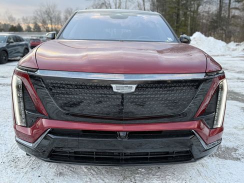 New 2026 Cadillac Vistiq Sport image 2