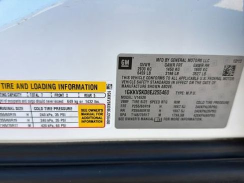 Used 2014 GMC Acadia SLT image 32