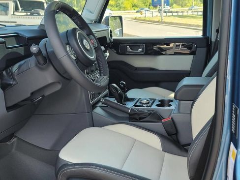 Used 2025 INEOS Grenadier Station Wagon AWD/4WD image 11