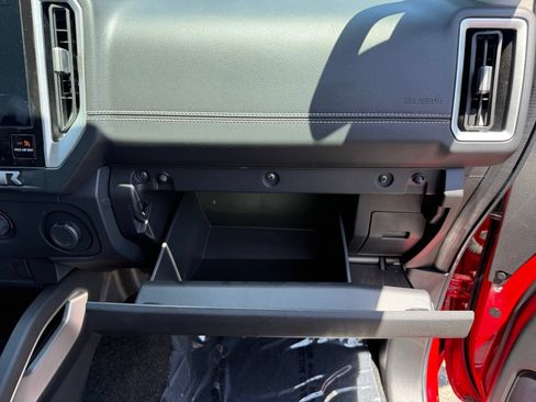 Used 2025 Nissan Frontier SV RWD image 26