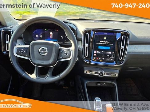 Used 2024 Volvo XC40 B5 Plus w/ Climate Package image 6