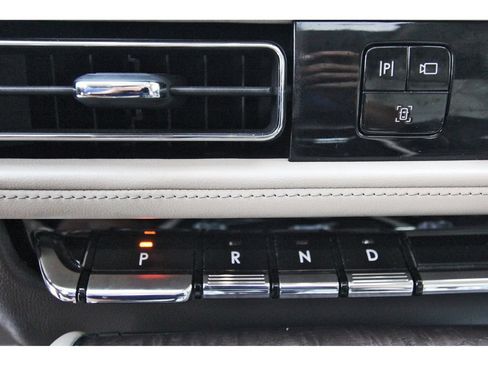 Used 2022 Lincoln Aviator Reserve w/ Equipment Group 201A AWD/4WD image 27