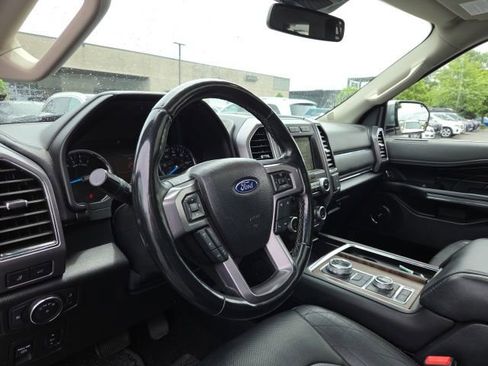 Used 2019 Ford Expedition Max Platinum AWD/4WD image 8