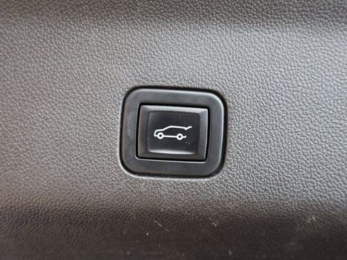 Used 2022 GMC Yukon Denali w/ Max Trailering Package AWD/4WD image 18