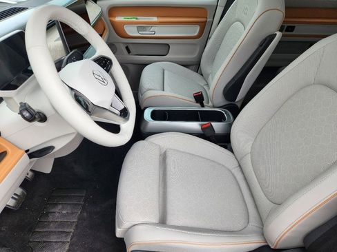 New 2025 Volkswagen ID. Buzz 1st Edition RWD image 10