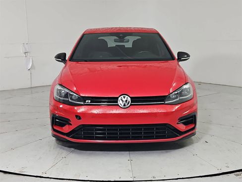 Used 2018 Volkswagen Golf R 4-Door image 9