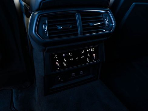 New 2025 Lamborghini Urus SE image 22