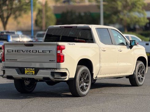 New 2026 Chevrolet Silverado 1500 RST w/ Dark Appearance Package AWD/4WD image 19