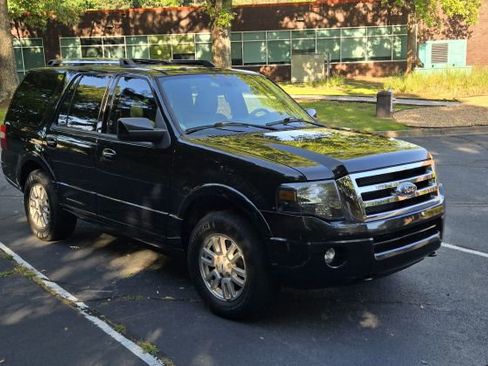 Used 2014 Ford Expedition Limited w/ Equipment Group 301A AWD/4WD image 3