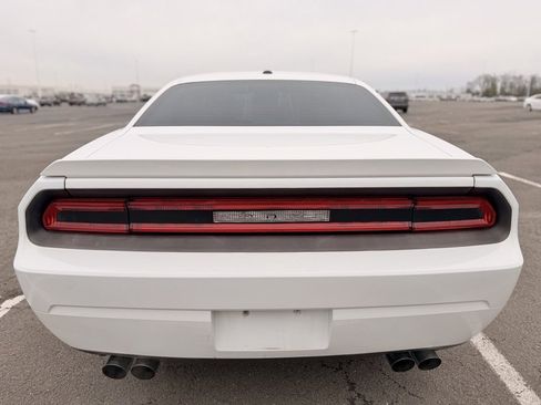 Used 2010 Dodge Challenger R/T image 4