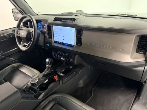 Used 2025 Ford Bronco Outer Banks AWD/4WD image 22