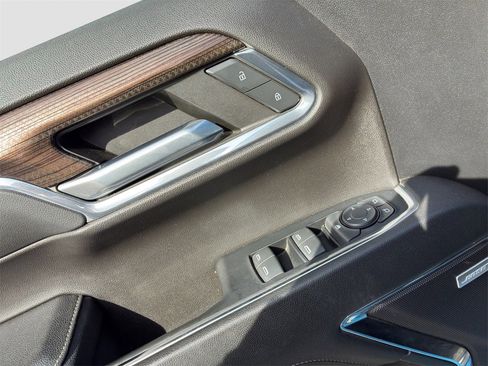 Used 2023 Chevrolet Silverado 1500 RST w/ Convenience Package II image 8