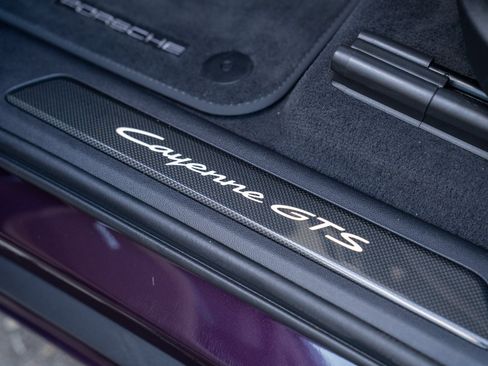 Certified 2025 Porsche Cayenne GTS AWD/4WD image 12
