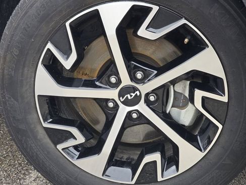 Used 2024 Kia Sportage EX image 10