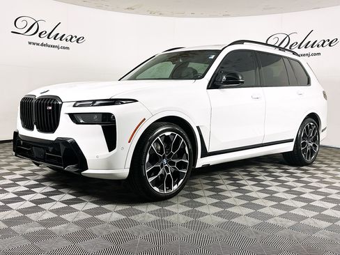 Used 2025 BMW X7 M60i AWD/4WD image 3