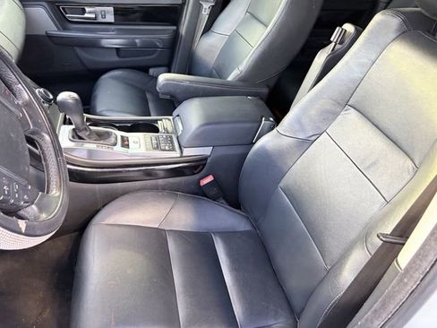 Used 2013 Land Rover Range Rover Sport HSE w/ HSE Silver Pkg image 5