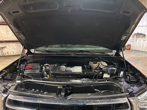 Used 2024 GMC Yukon SLT image 11