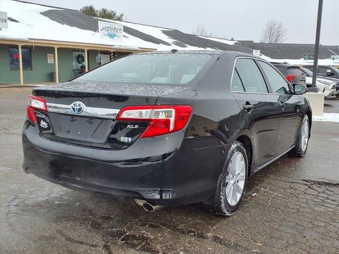 Used 2014 Toyota Camry Hybrid image 4