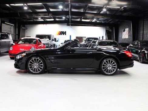 Used 2019 Mercedes-Benz SL 450 w/ Premium Package image 4