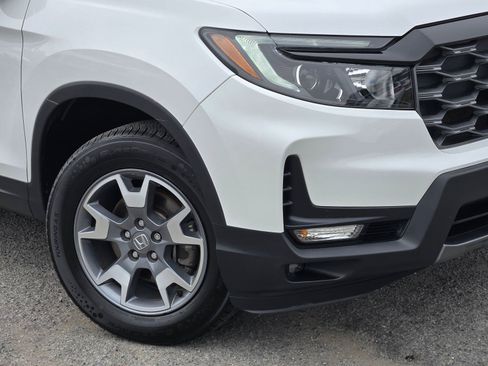 Used 2023 Honda Passport TrailSport image 9