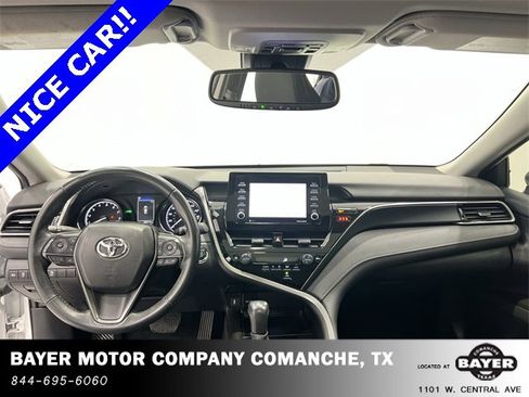 Used 2024 Toyota Camry SE image 19