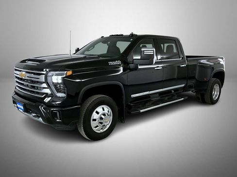 Certified 2026 Chevrolet Silverado 3500 High Country w/ High Country Premium Package image 1