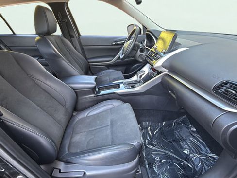 Used 2023 Mitsubishi Eclipse Cross AWD image 25