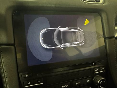 Used 2018 Porsche 718 Cayman image 15