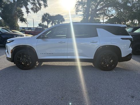 Used 2024 Chevrolet Traverse RS w/ LPO, Floor Liner Package FWD image 4