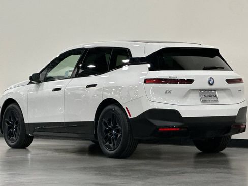 Used 2023 BMW iX xDrive50 w/ Convenience Package AWD/4WD image 6