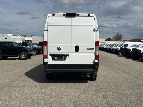 New 2026 RAM ProMaster 2500 w/ Convenience Group image 4