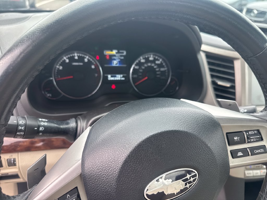 Used 2013 Subaru Legacy 2.5i Limited AWD/4WD image 16