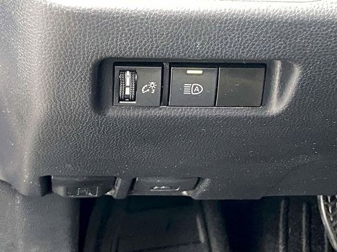 Used 2024 Toyota RAV4 XLE FWD image 21