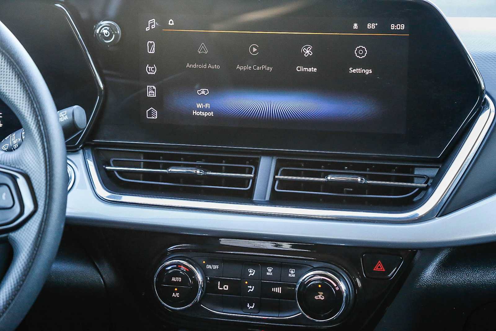 Used 2026 Chevrolet Trax LT FWD image 14