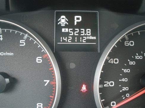 Used 2013 Subaru Outback 2.5i Premium AWD/4WD image 34