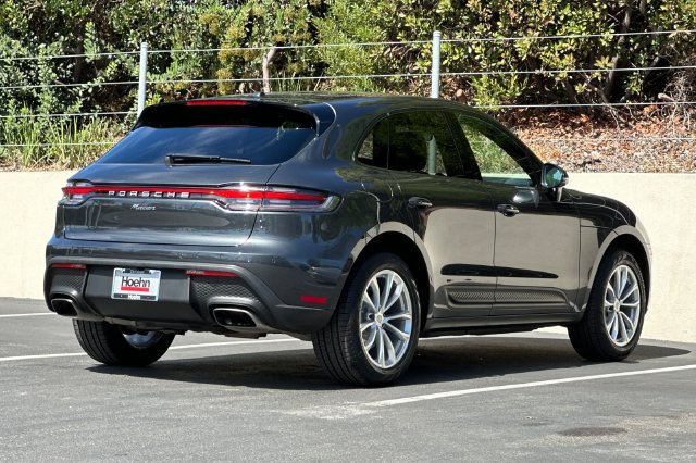 Used 2023 Porsche Macan AWD/4WD image 5