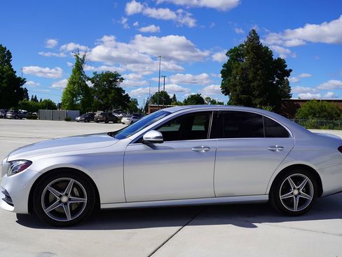 Used 2017 Mercedes-Benz E 300 image 3