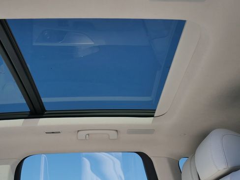 Used 2025 Lincoln Nautilus Black Label image 24