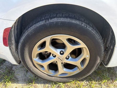 Used 2023 Chrysler Pacifica Limited FWD image 17