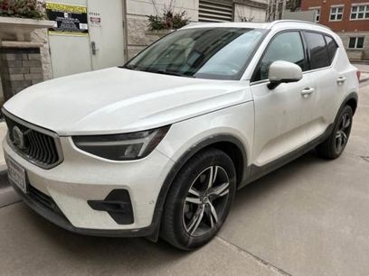 Used 2023 Volvo XC40 B4 Plus w/ Driver Assist Package